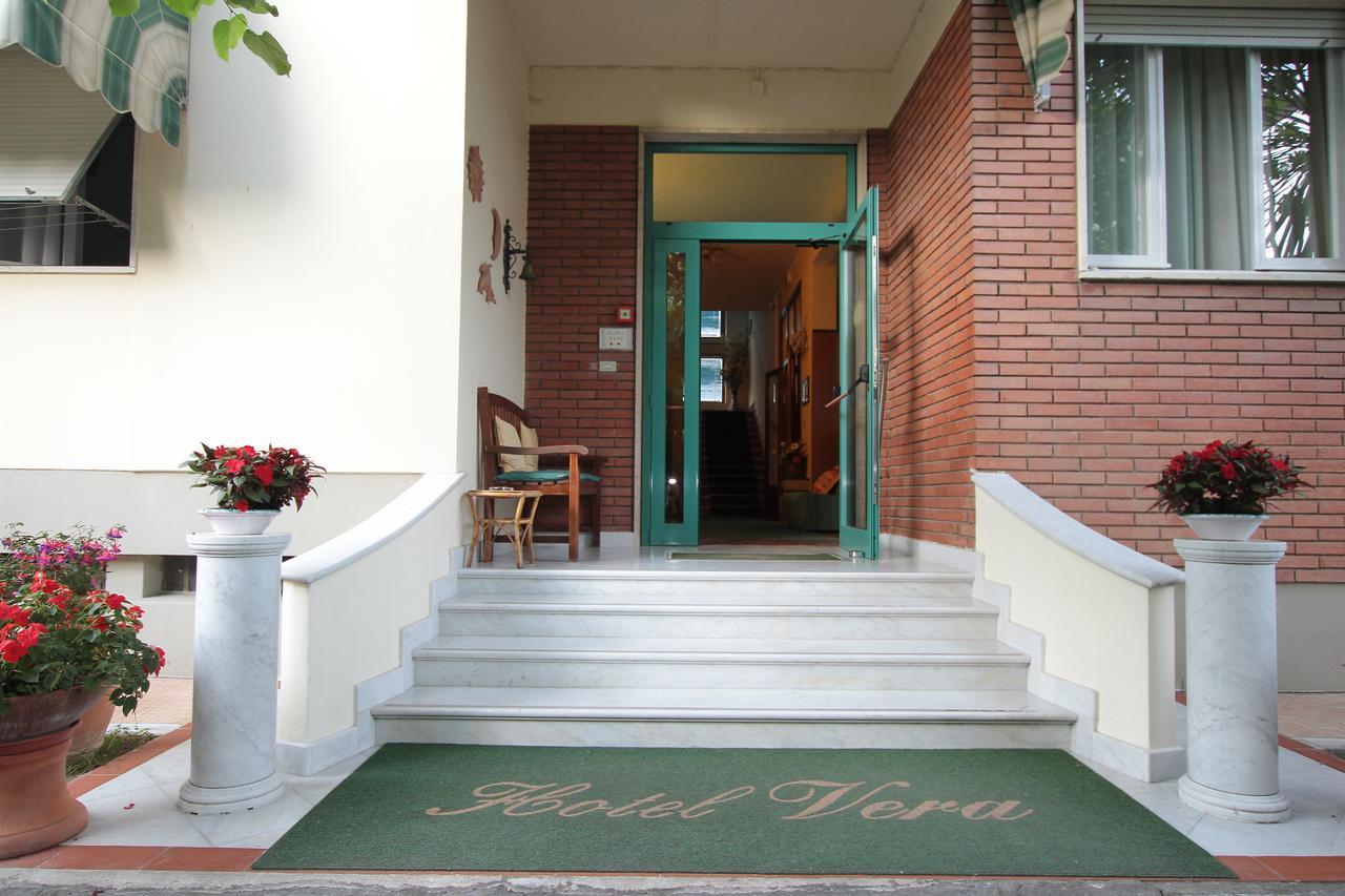 Hotel Vera Marina di Massa Eksteriør bilde